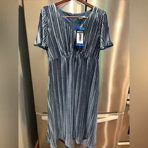 Briggs New York | Dresses | New Blue V Neck Velvet Dress Stretchy Waist Short Sleeves Long Formal Fluttery L | Poshmark Briggs New York | Dresses | New Blue V Neck Velvet Dress Stretchy Waist Short Sleeves Long Formal Fluttery L | Poshmark